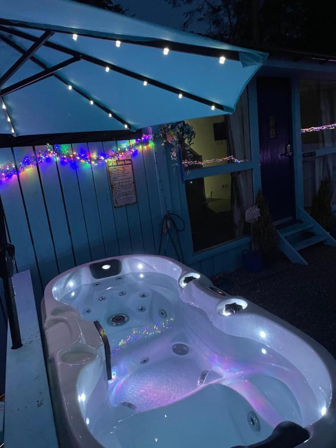 Gamrie Bankhead Accommodation With Hot Tub Aberdeenshire מראה חיצוני תמונה