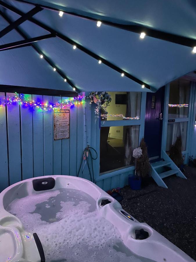 Gamrie Bankhead Accommodation With Hot Tub Aberdeenshire מראה חיצוני תמונה